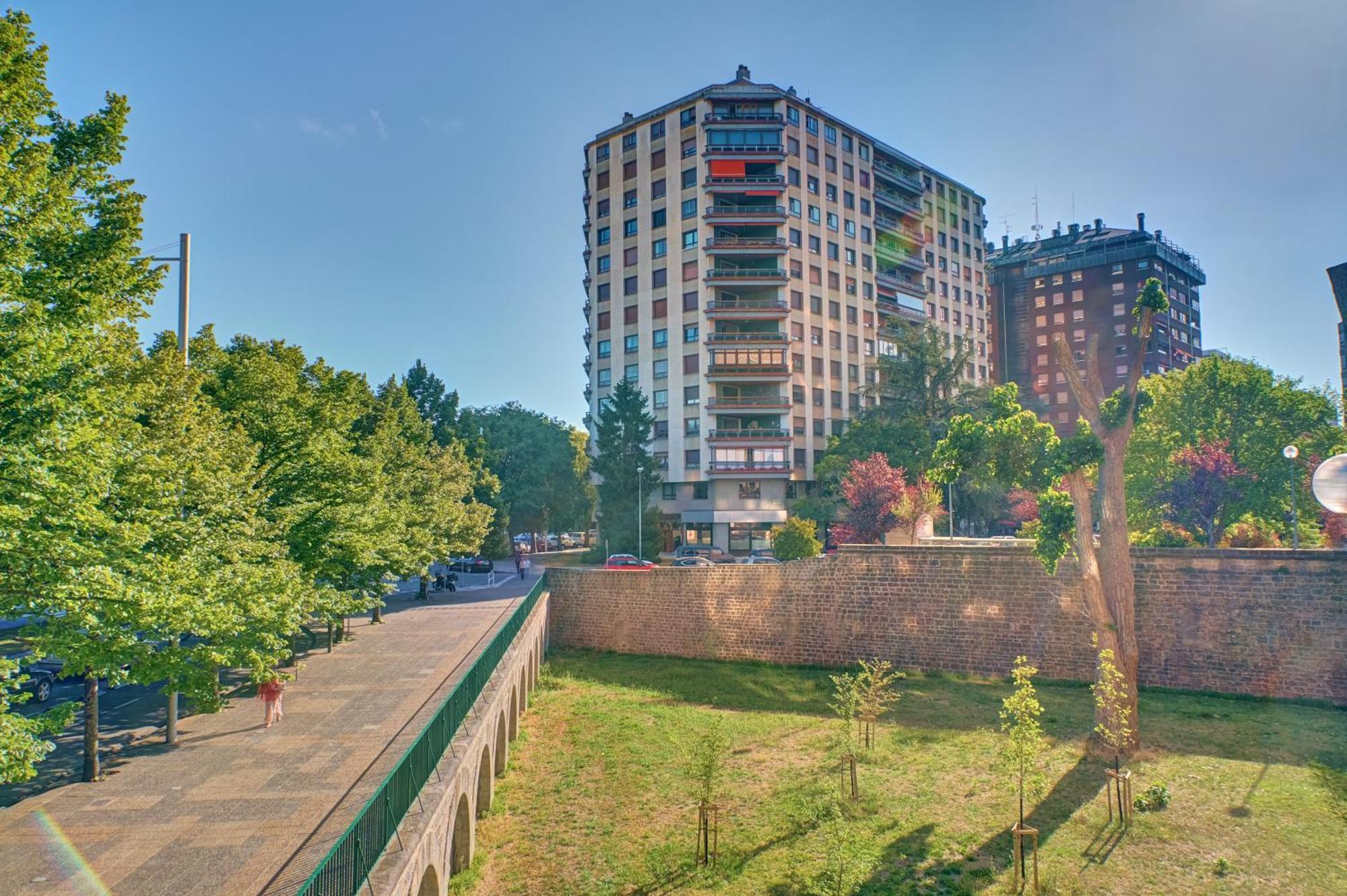 Apartamento Plural By Clabao Pamplona Esterno foto